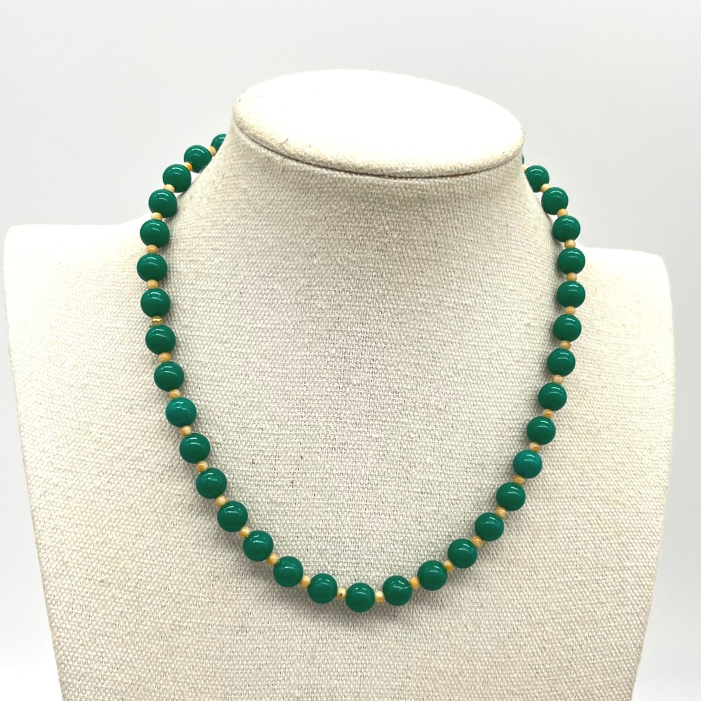 Vintage Green Bead Necklace Round Emerald Tone Cream Spacers 16 Inch Strand